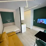 Kameleon, Jaworska 4